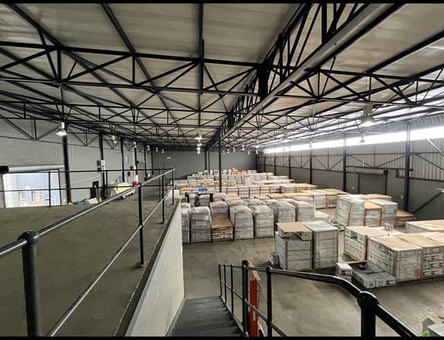 1,551M² WAREHOUSE TO LET IN SPARTAN